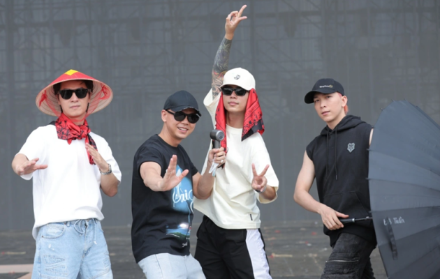 khăn bandana anh trai vượt ngàn chông gai
