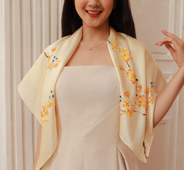 khăn lụa tơ tằm hoa mai