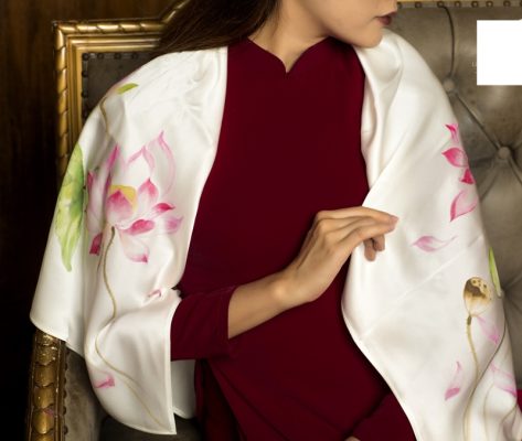 khăn lụa tơ tằm thêu hoa sen hồng