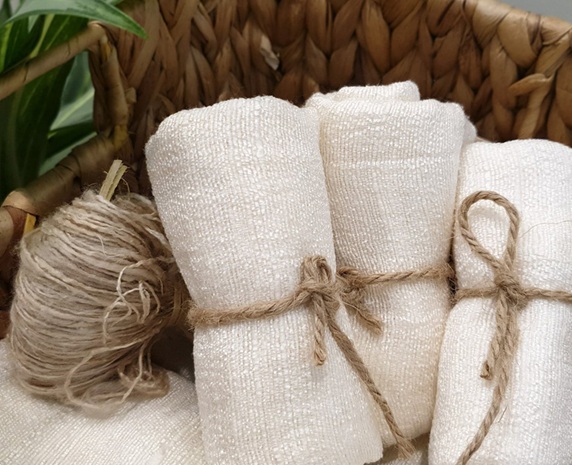 khăn mặt tơ tằm