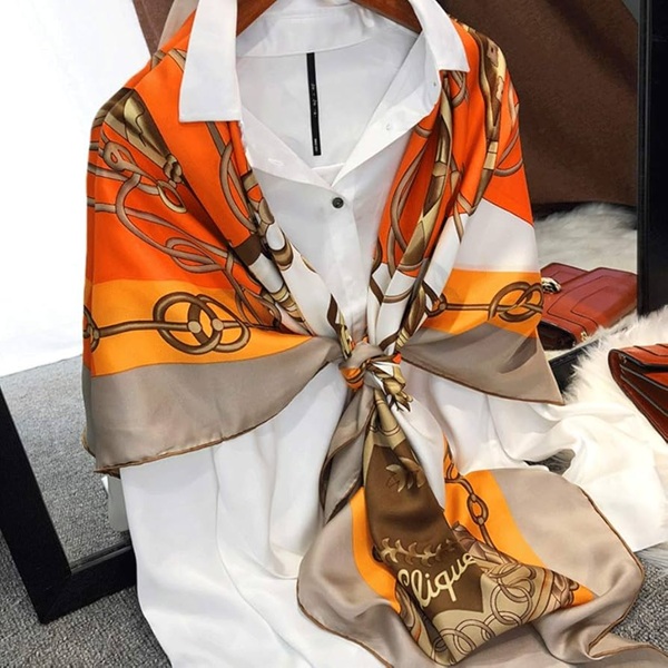 khăn quàng cổ lụa