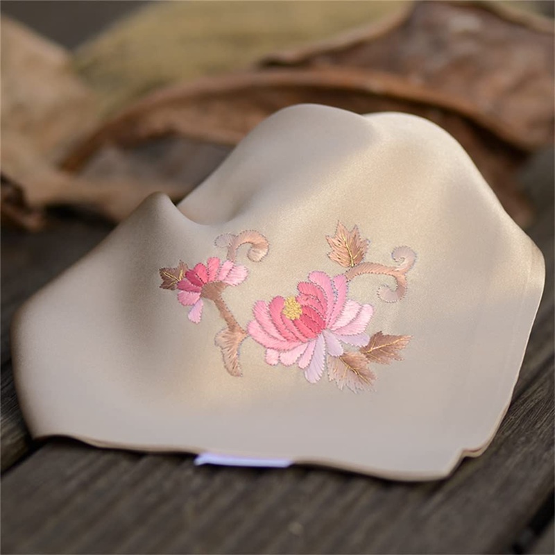 khăn tay lụa tơ tằm